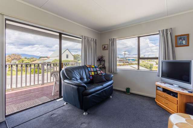 17a Moana Street Otaki Beach_3