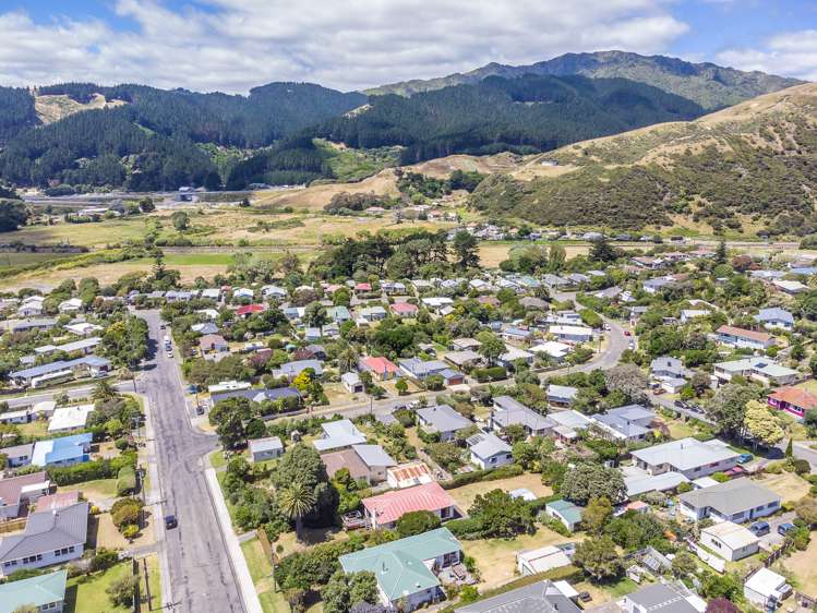 14 Te Miti Street Paekakariki_24