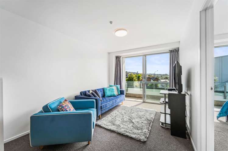 121/17 Link Crescent Stanmore Bay_7