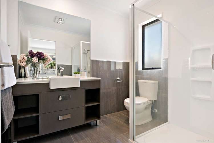 76 Mackay Drive Greenhithe_14