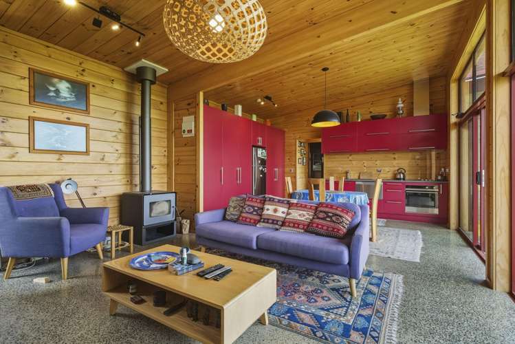 1241 Coast Road Karitane_9