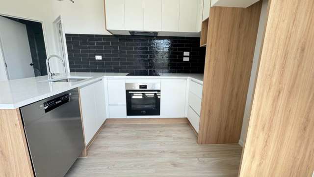 18C Pirangi Street Pt England_3