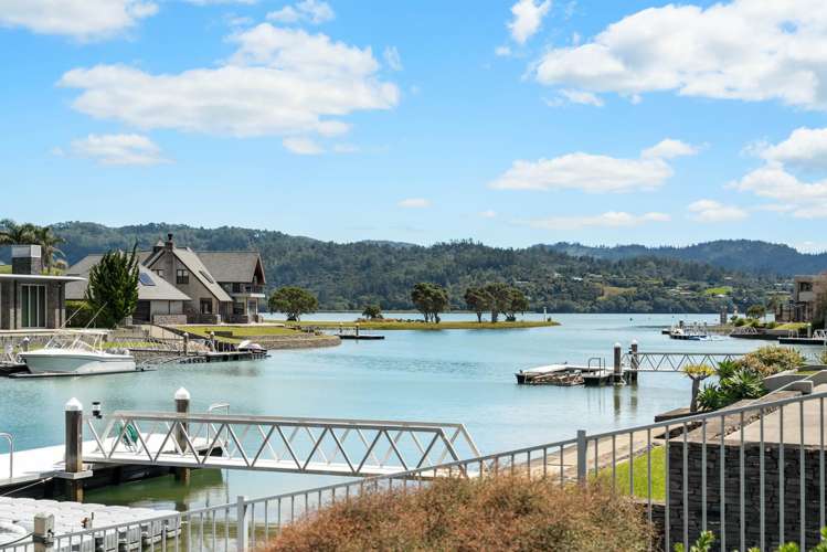 133 Motu Capri Pauanui_34