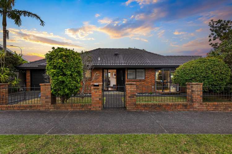 2 Tui Street Point Chevalier_16