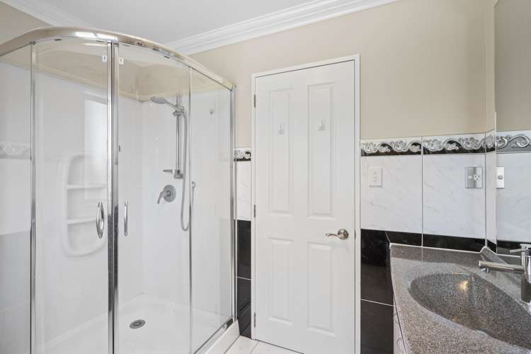 5 Tikitiki Lane Russell_11