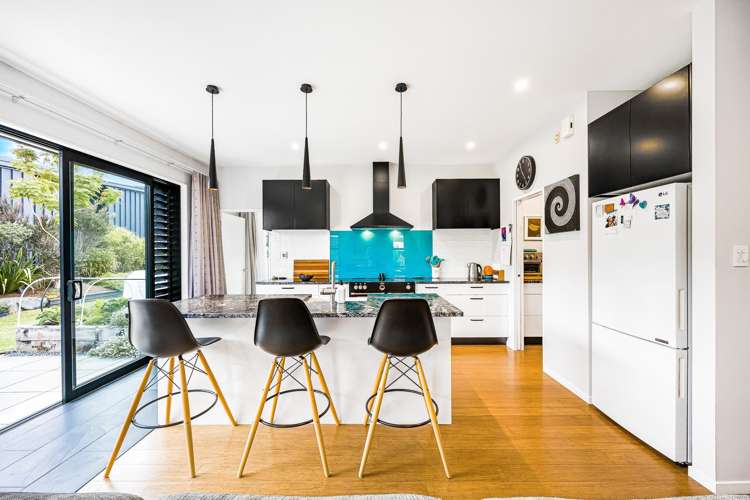 18 Awanui Crescent Matakana_6