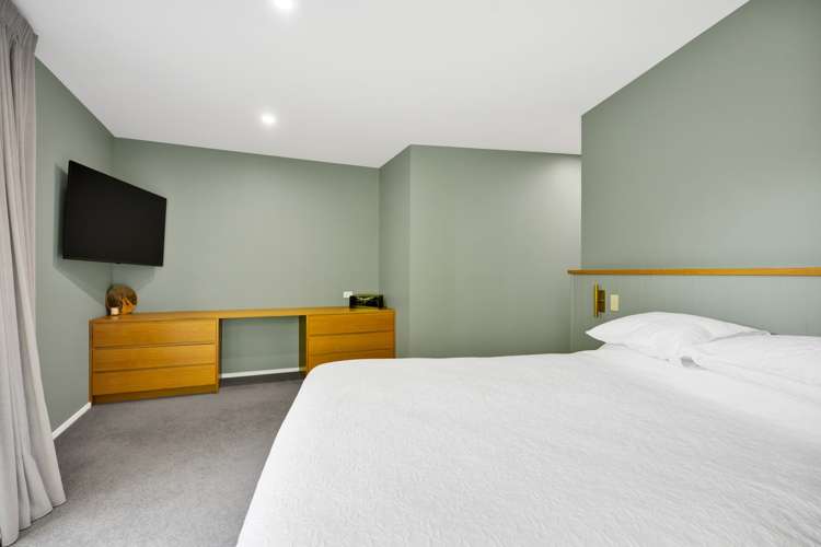 7 Mackillop Way Brooklands_13