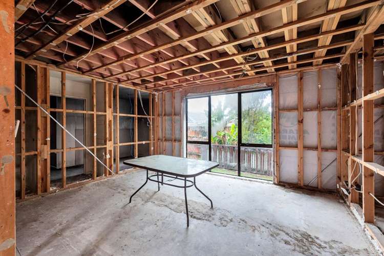 8 Gordon Stanley Drive Massey_7