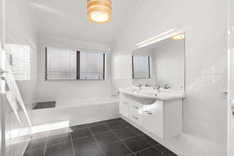 108 Carnoustie Drive Wattle Downs_15