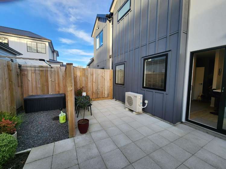 2/62 Queens Grove 1371_13