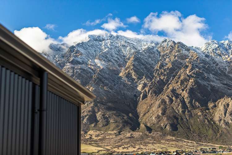 22 Southdown Road, Hanley's Farm Jacks Point Queenstown Houses