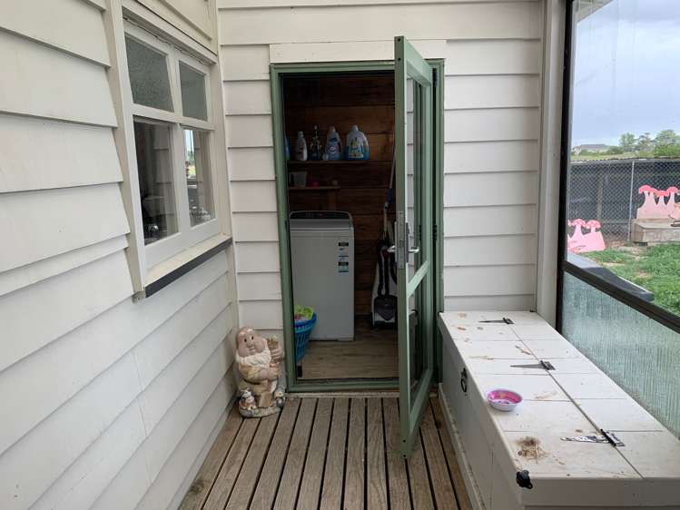 196 School Road Paeroa_10