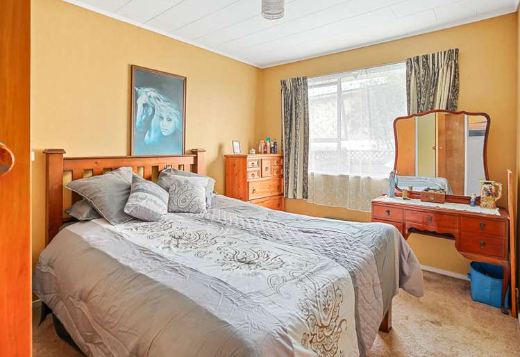 1/12 Cobham Crescent Stoke_15