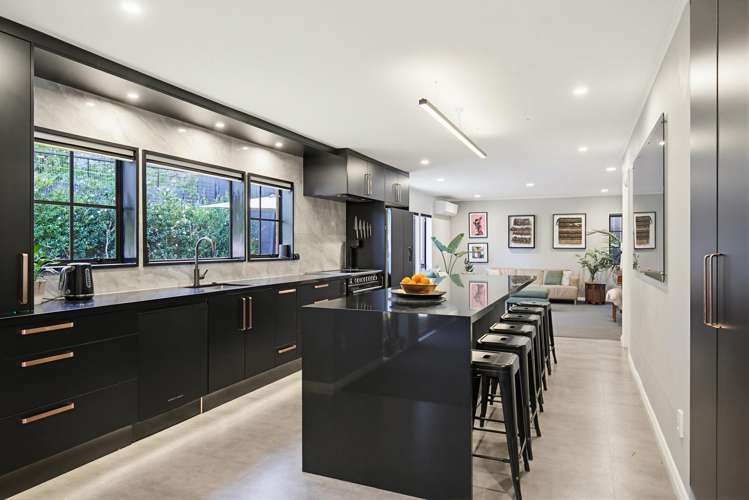 11 Ramphal Terrace Khandallah_13