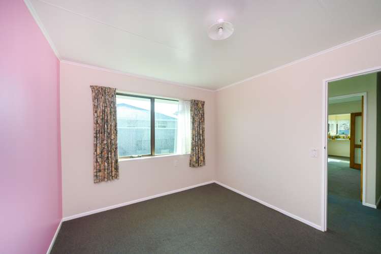18 Westmere Place Takaro_11