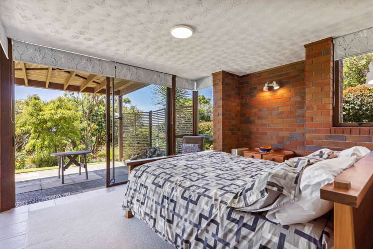 60 Pacific Parade Army Bay_17