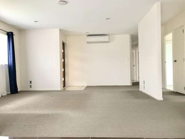 8a Tiari Place Mangere East_11