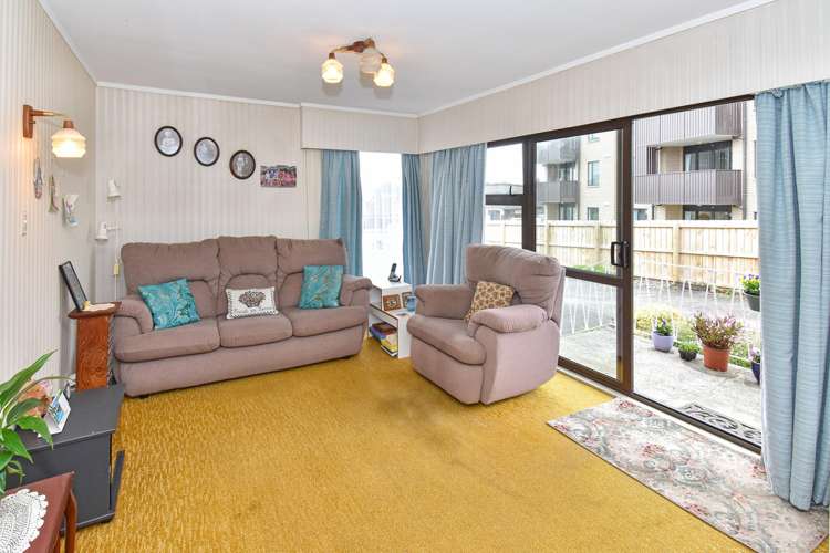 2/24 Alfriston Road Manurewa_1