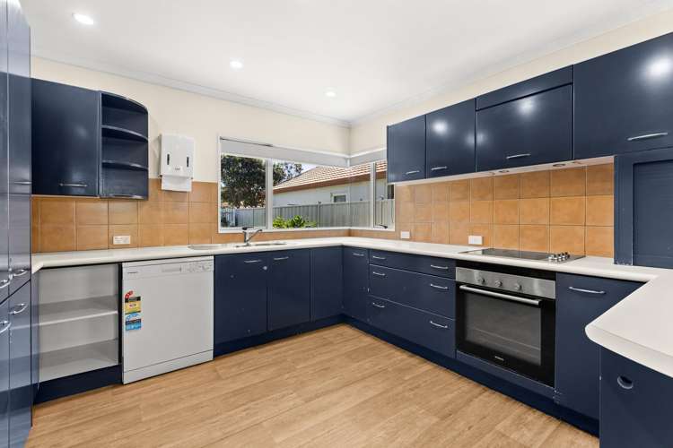 73 Kensington Drive Taradale_1
