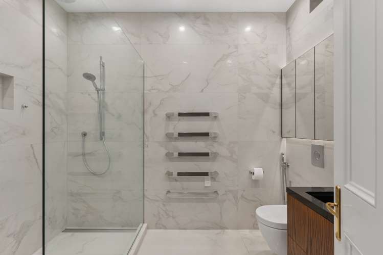 1t George Street Newmarket_13