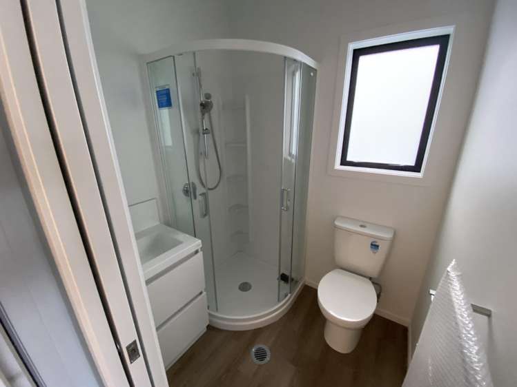 2/169 Knighton Road Hillcrest_7