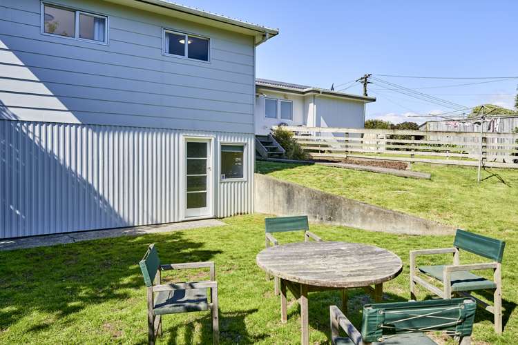 88a Larsen Crescent Tawa_10