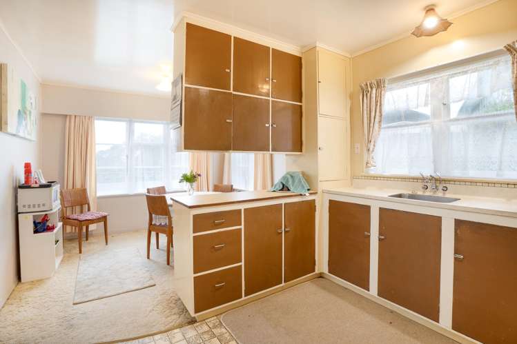 51 Leicester Street Cannons Creek_1