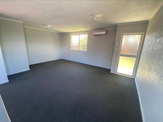 6 Ramsey Place 10480_3