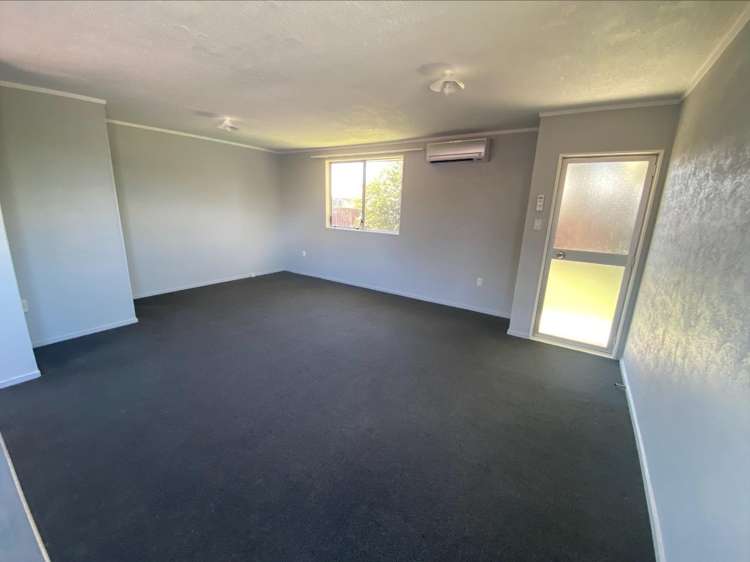 6 Ramsey Place 10480_3