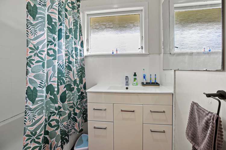 14 Caernarvon Street Dinsdale_7