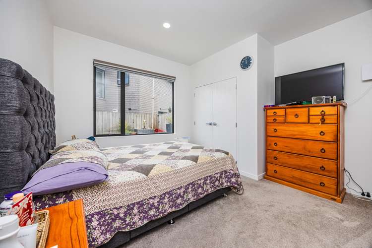 32 Helianthus Avenue Flat Bush_9