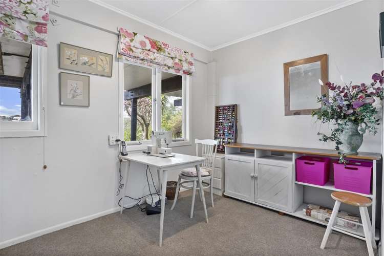 5a Colmar Road Mellons Bay_25