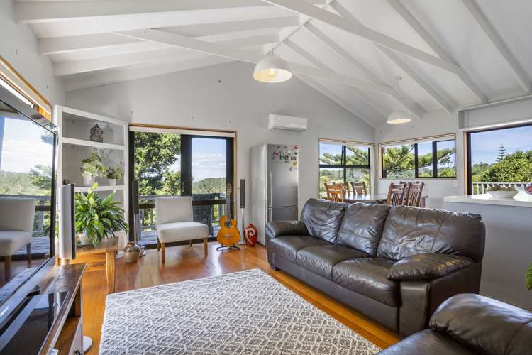 448 Huia Road Laingholm_7