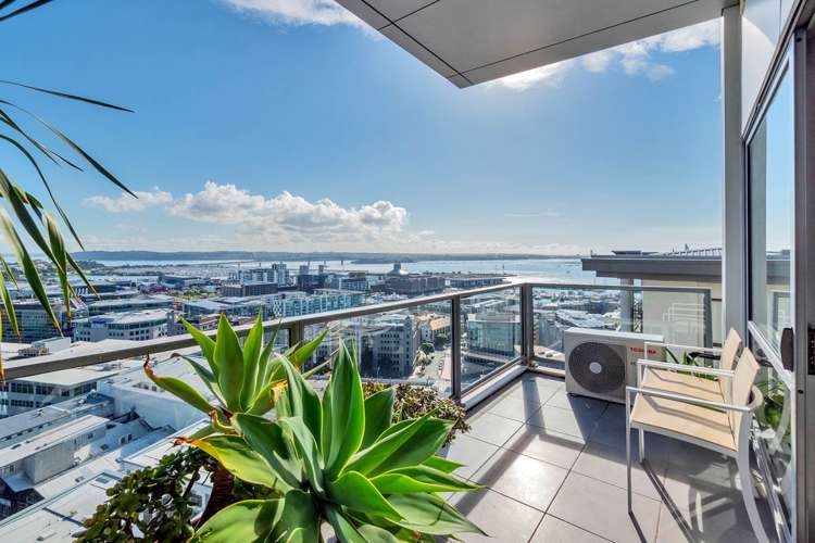 1401/17 Vogel Lane Auckland Central_14