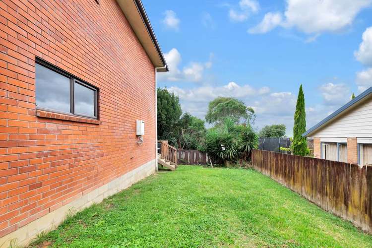 8 Gordon Stanley Drive Massey_17