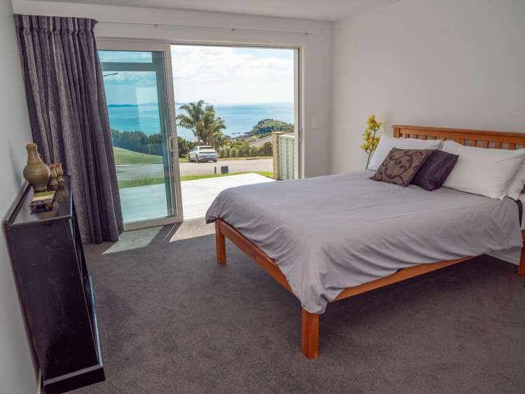 27 Eagles Way Coopers Beach_15