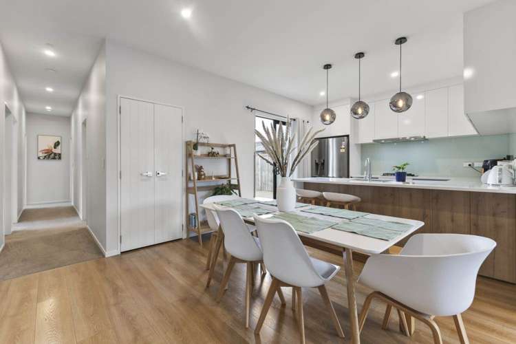 8 Koroheke Road Takanini_14