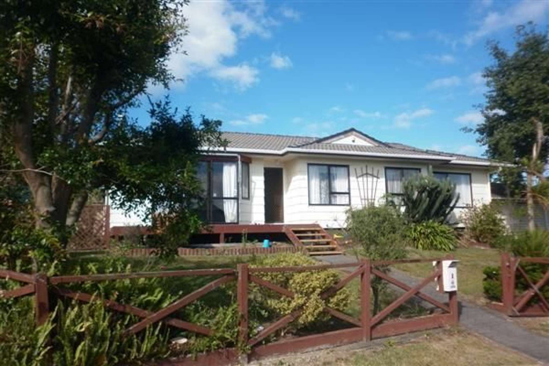 60 Charntay Avenue Clover Park_0