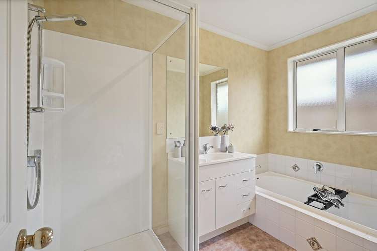 1 Kirk Close Rototuna_12