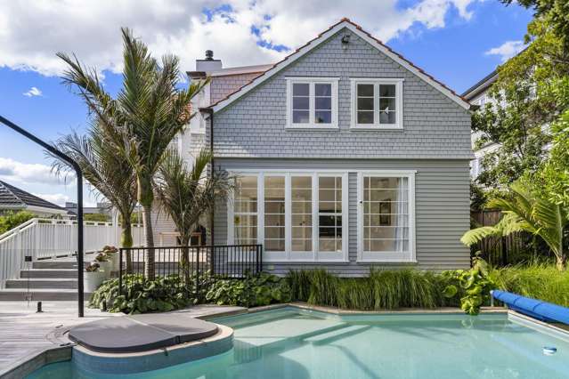 A MUCH-ADMIRED GEORGIAN HOME IN TOP LOCATION