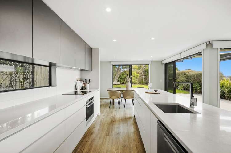 50a Philomel Crescent Bayswater_11