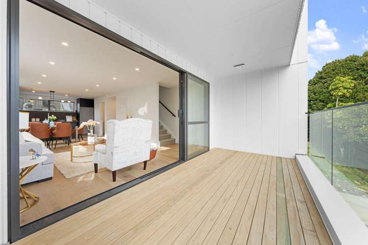 2d Queen Mary Avenue Epsom_9