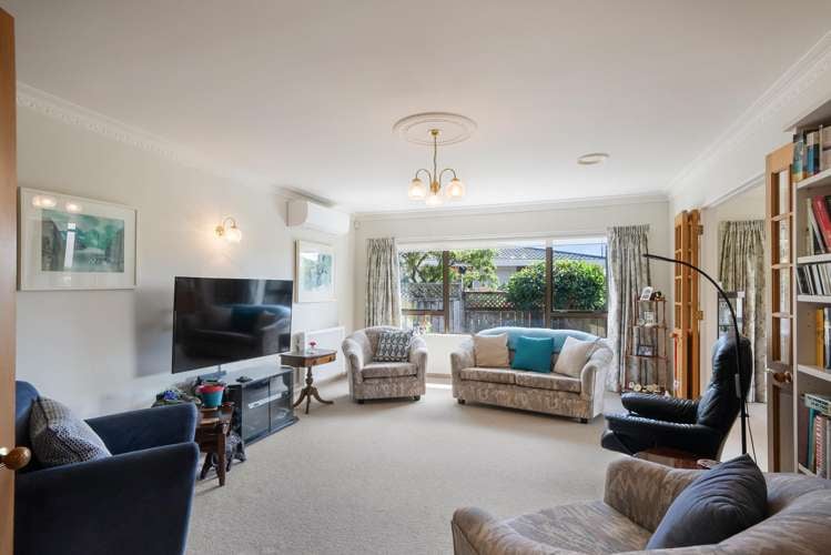 20 Cranbrook Grove Waikanae_13