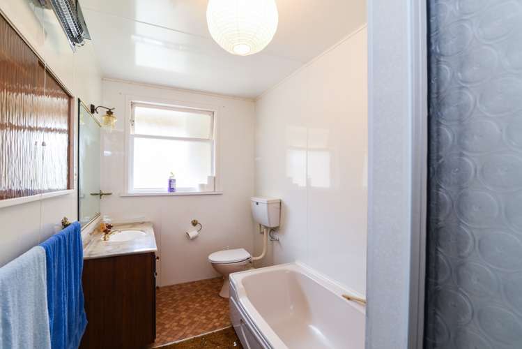 39 Kauri Street Ravensbourne_12