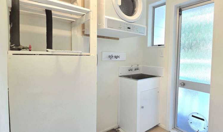 3A Spruce Grove Ranui Heights_13