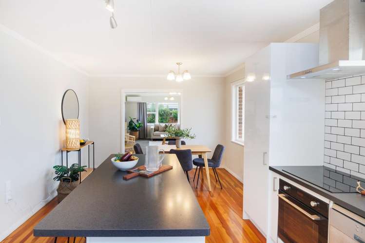 5 Sutherland Crescent Westbrook_13