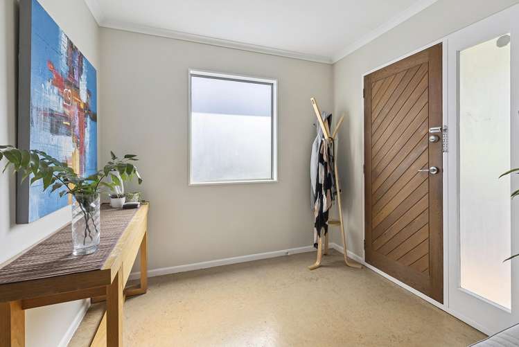 81 Nevay Road Miramar_11