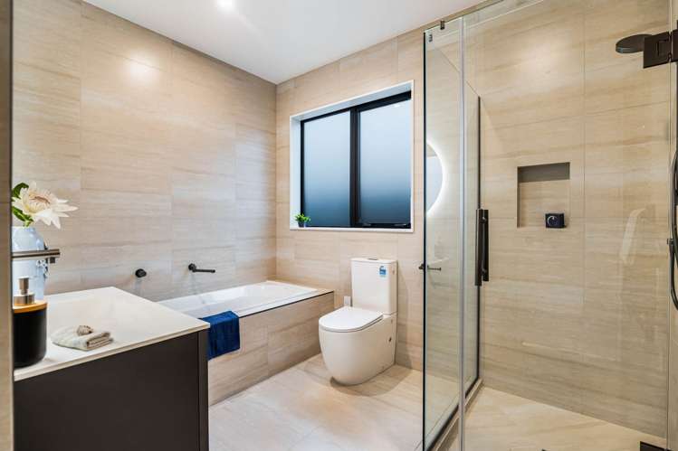 69 Huanui Drive Orewa_13