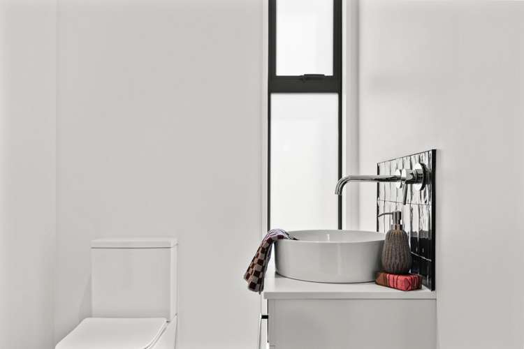 2/11 Carlton Mill Road Merivale_22