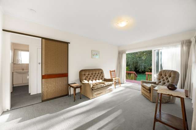 2/7 Evelyn Place Hillcrest_2